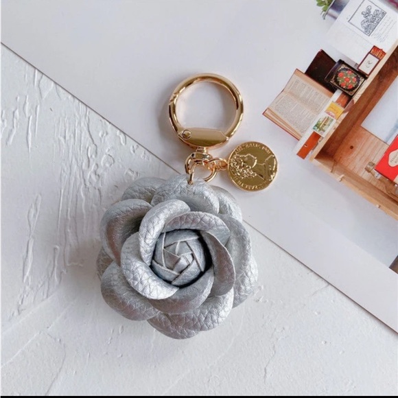 CAMELLIA BAG CHARM KEYCHAIN LEATHER FLOWER HANDMADE MULTIPLE COLORS AVAILABLE - Picture 13 of 16